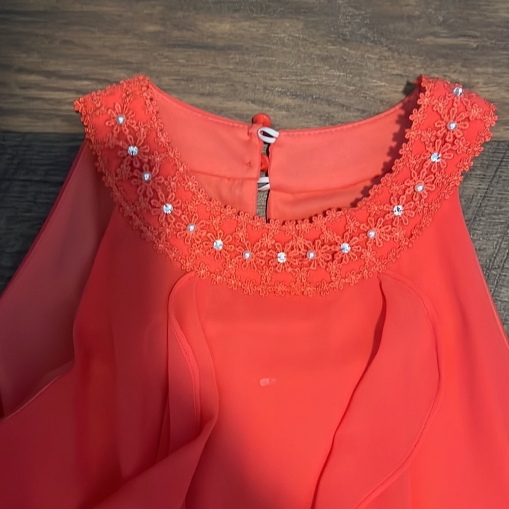 Dress​​​​ - Picture 3 of 6